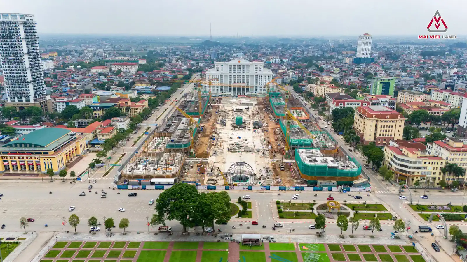 Central Square Thái Nguyên ngày 29/05/2026 - các dãy shophouse Nguyễn Du Đội Cấn Hùng Vương đang lên tầng